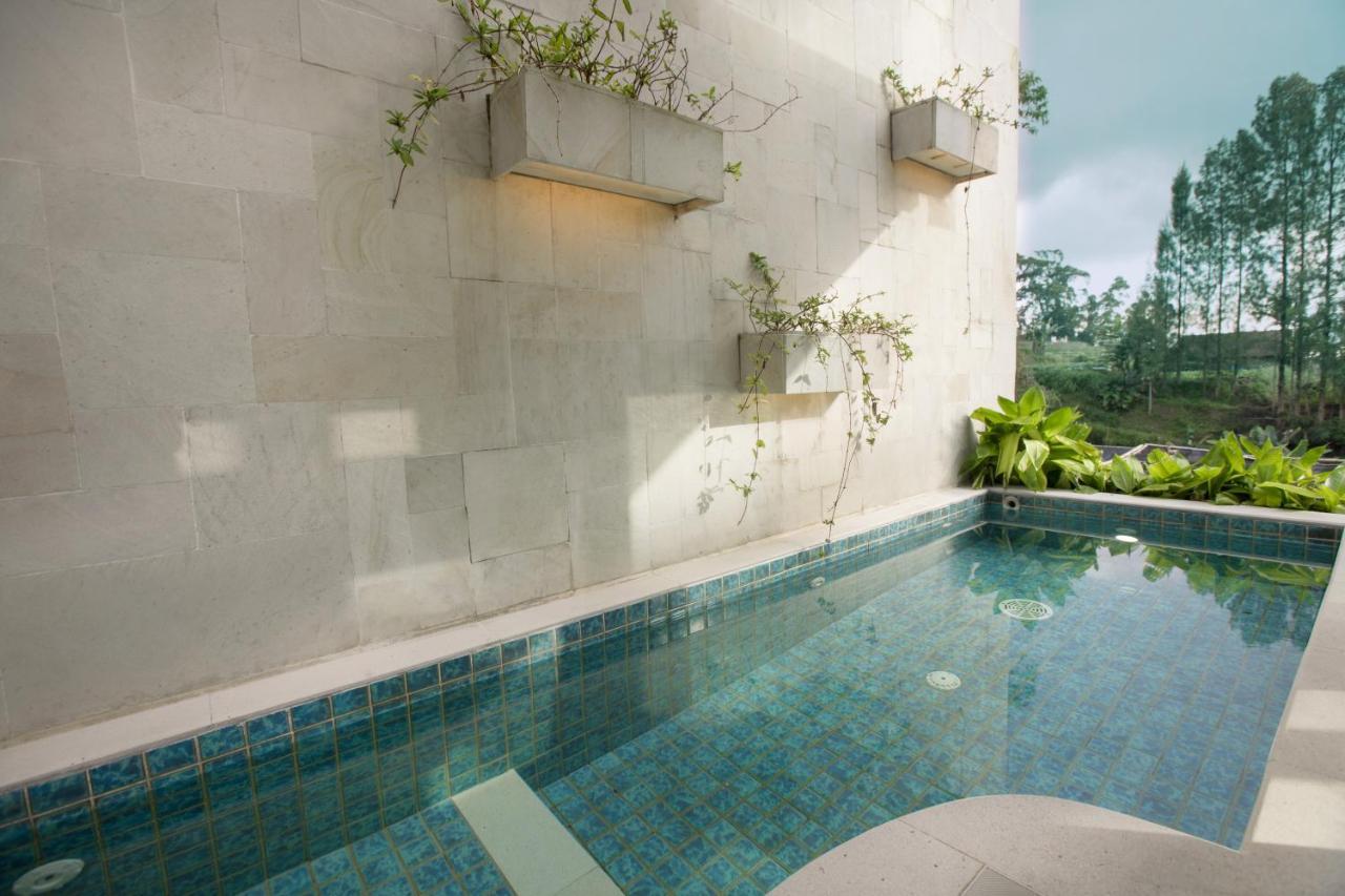 Sunsetfalls Gardens And Resort Magelang Exterior photo