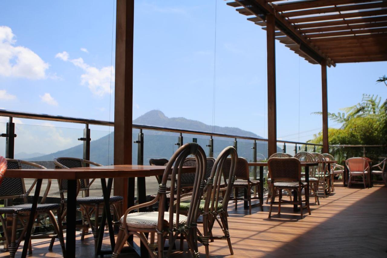 Sunsetfalls Gardens And Resort Magelang Exterior photo