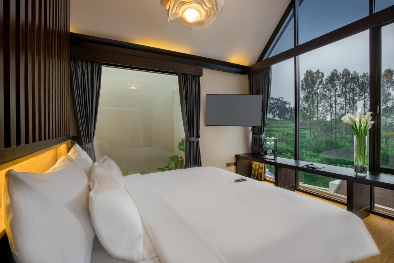 Sunsetfalls Gardens And Resort Magelang Exterior photo